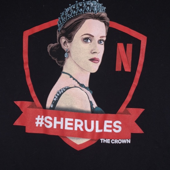 Netflix Queen Elizabeth The Crown promotional shirt - Picture 2 of 3